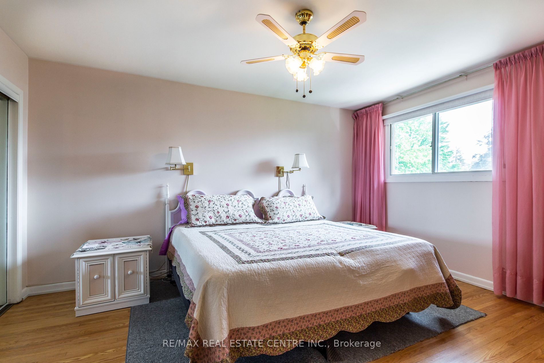 1174 Conyers Cres