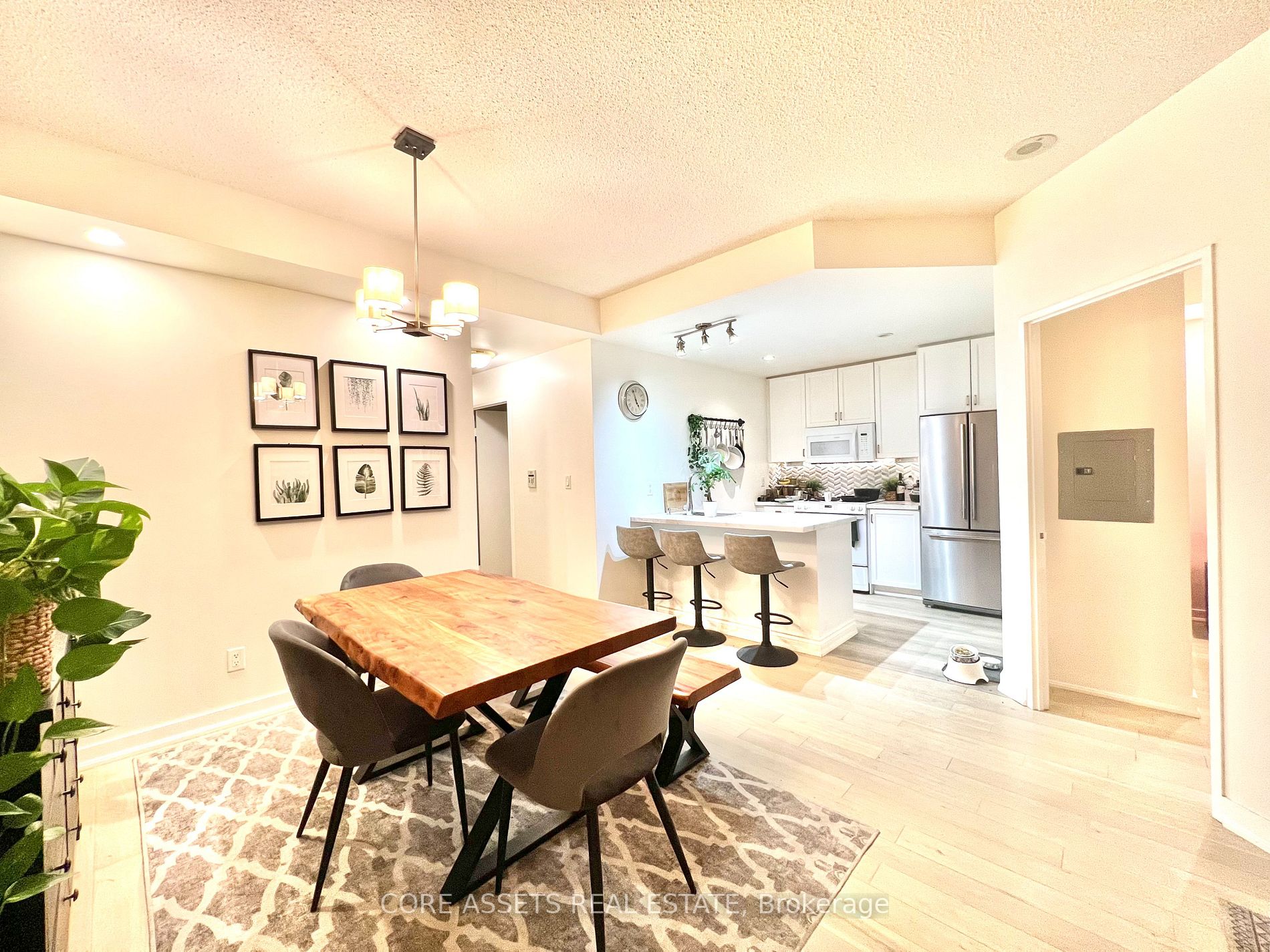 88 Palace Pier Court, #806