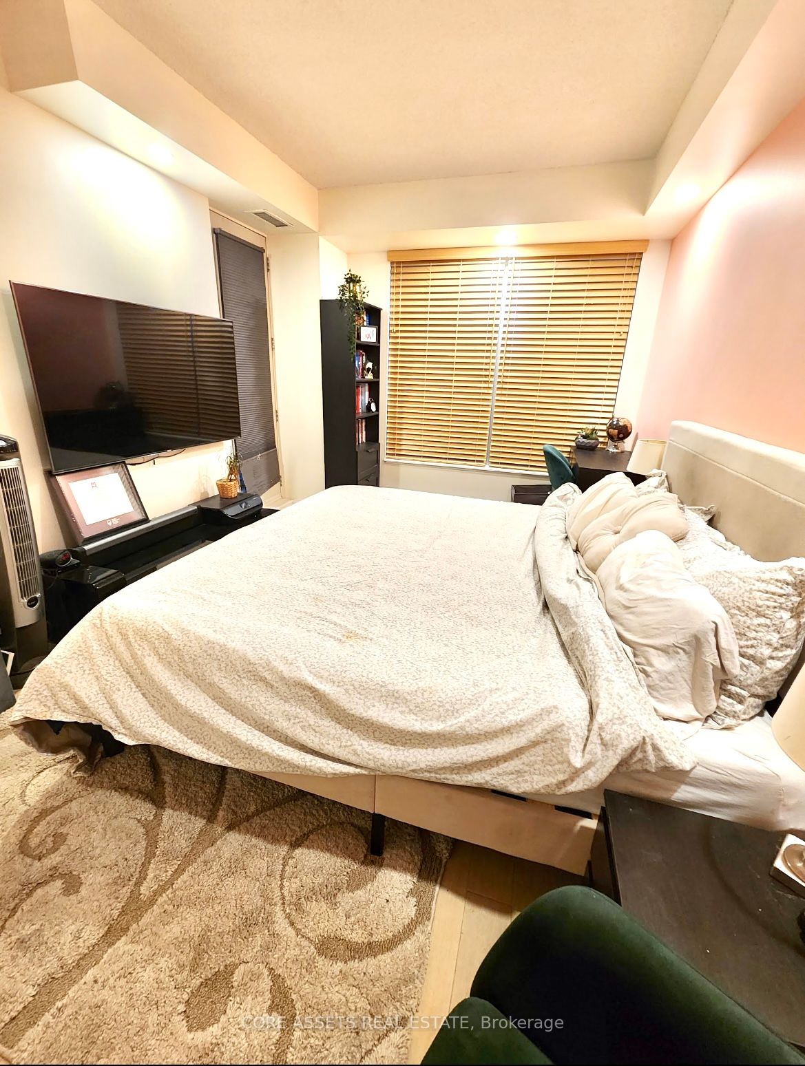 88 Palace Pier Court, #806