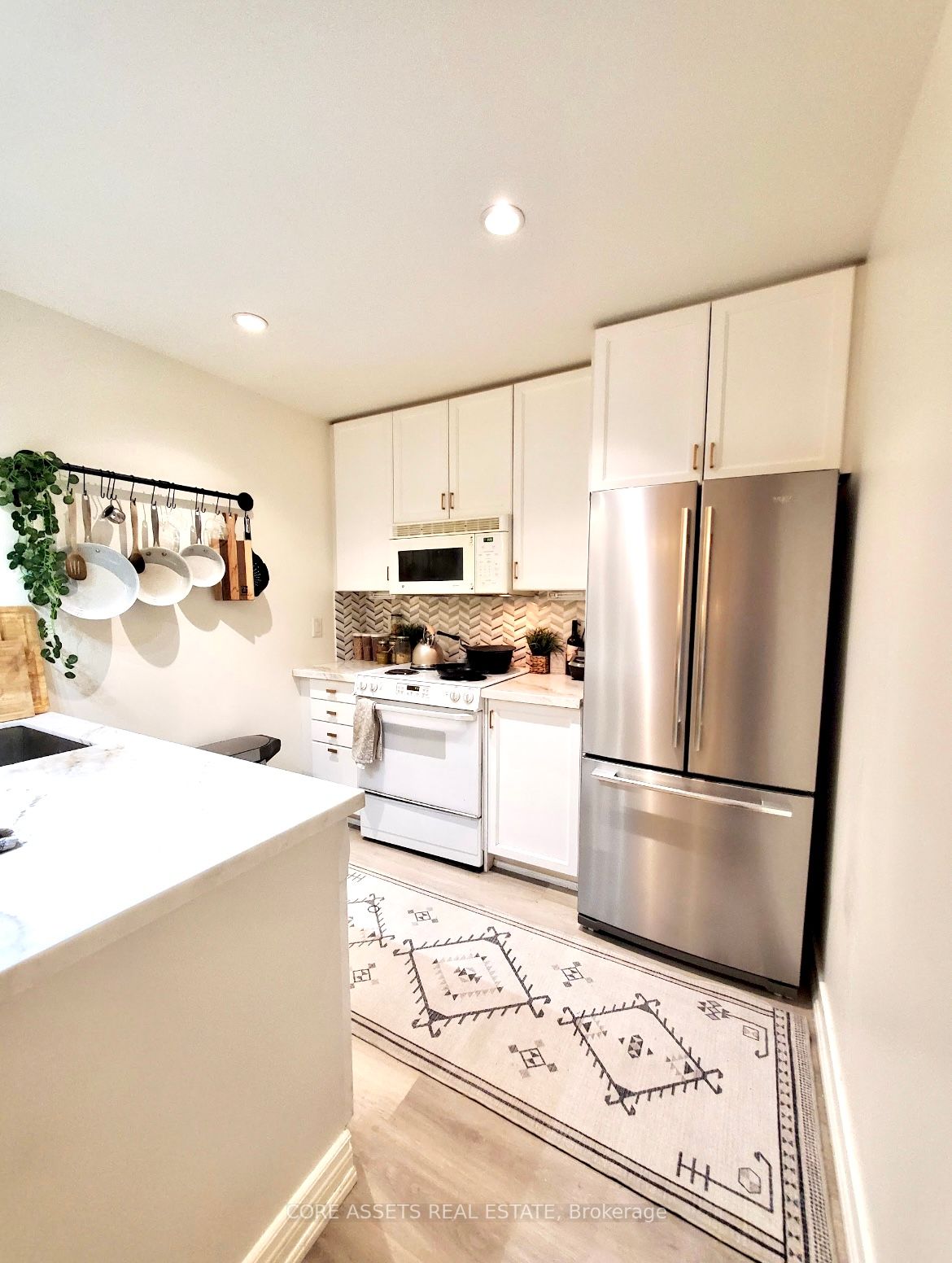 88 Palace Pier Court, #806