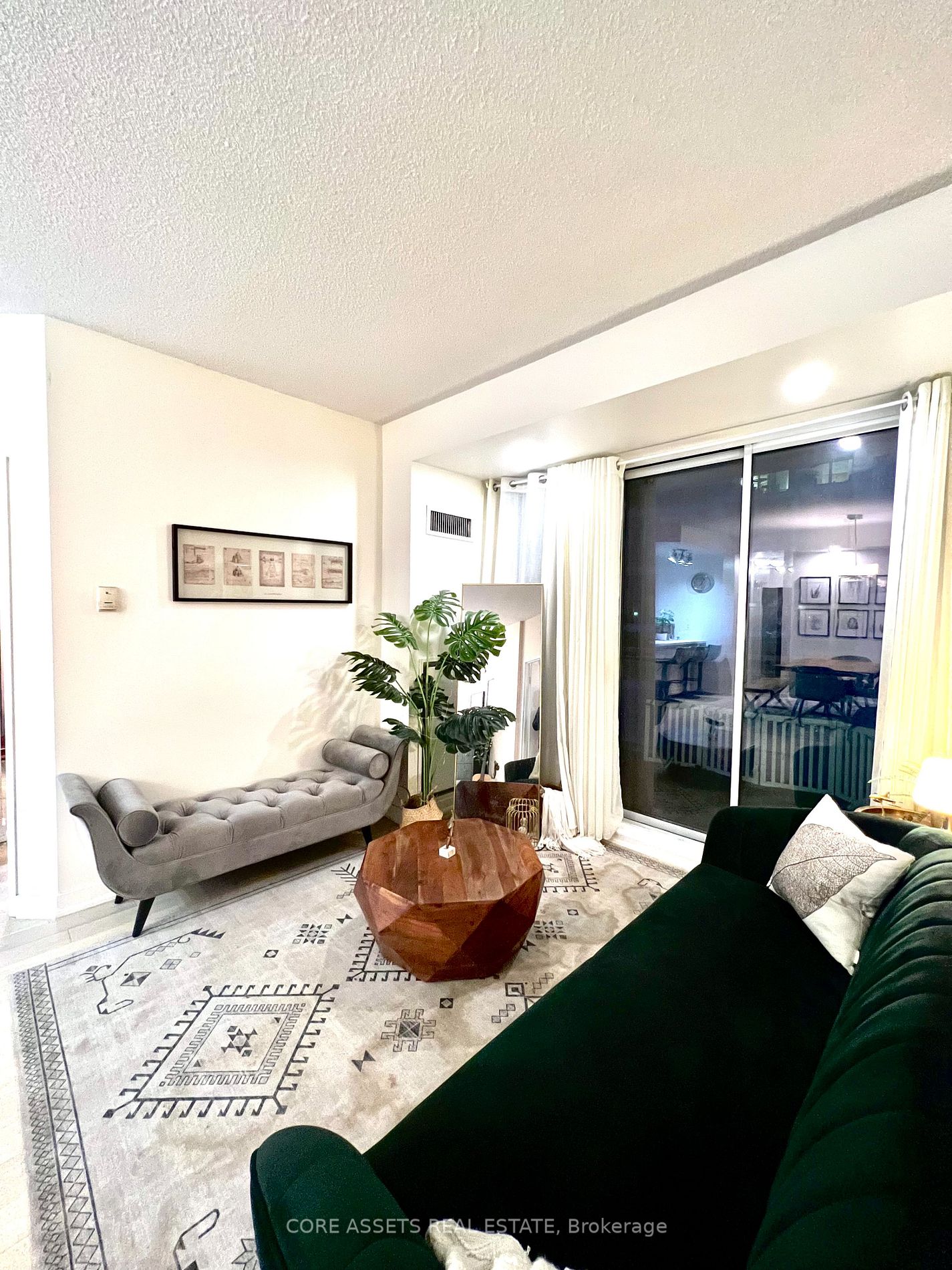 88 Palace Pier Court, #806