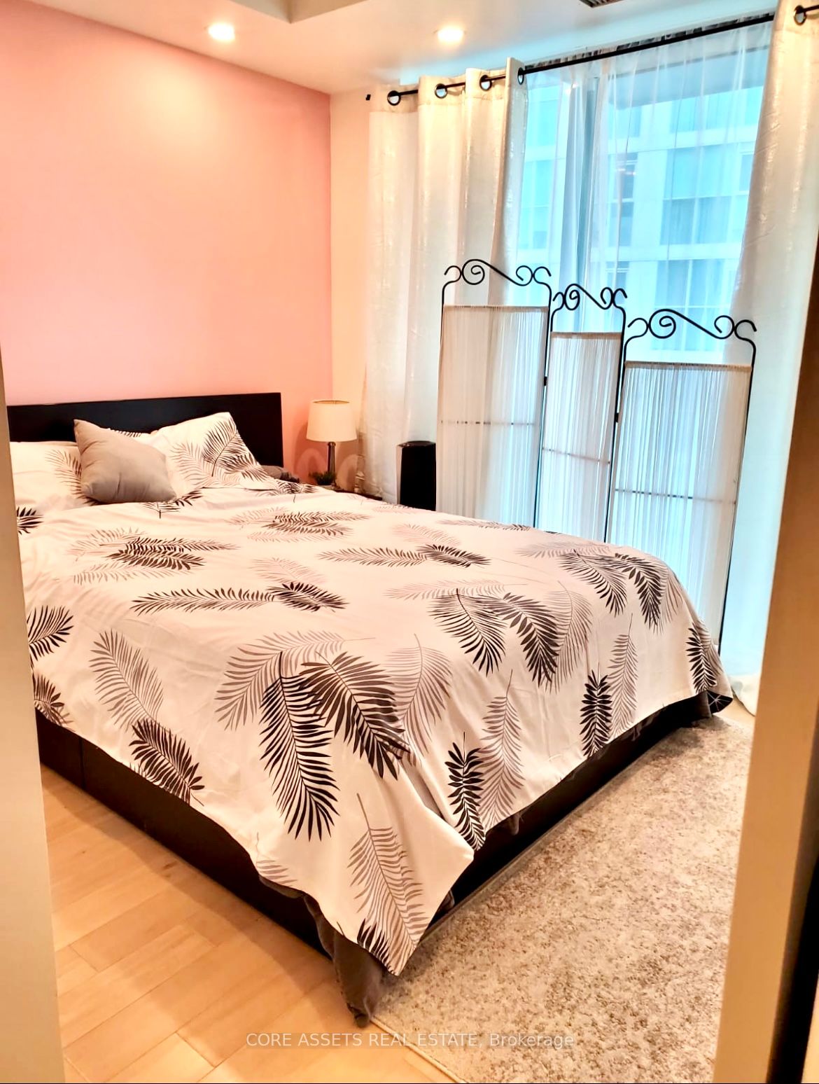 88 Palace Pier Court, #806