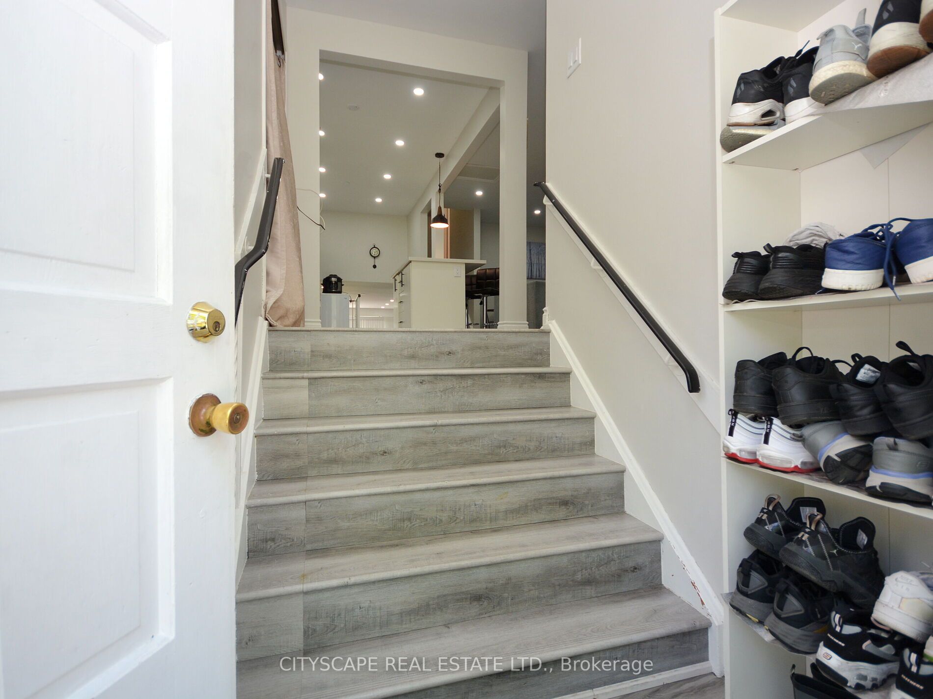 2398 Cashmere Ave