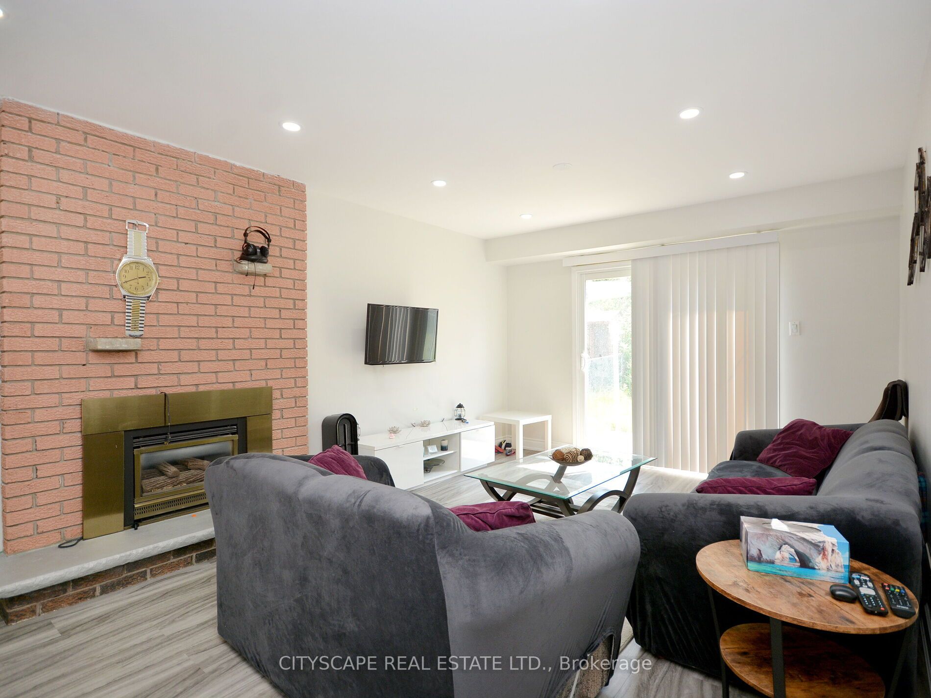 2398 Cashmere Ave