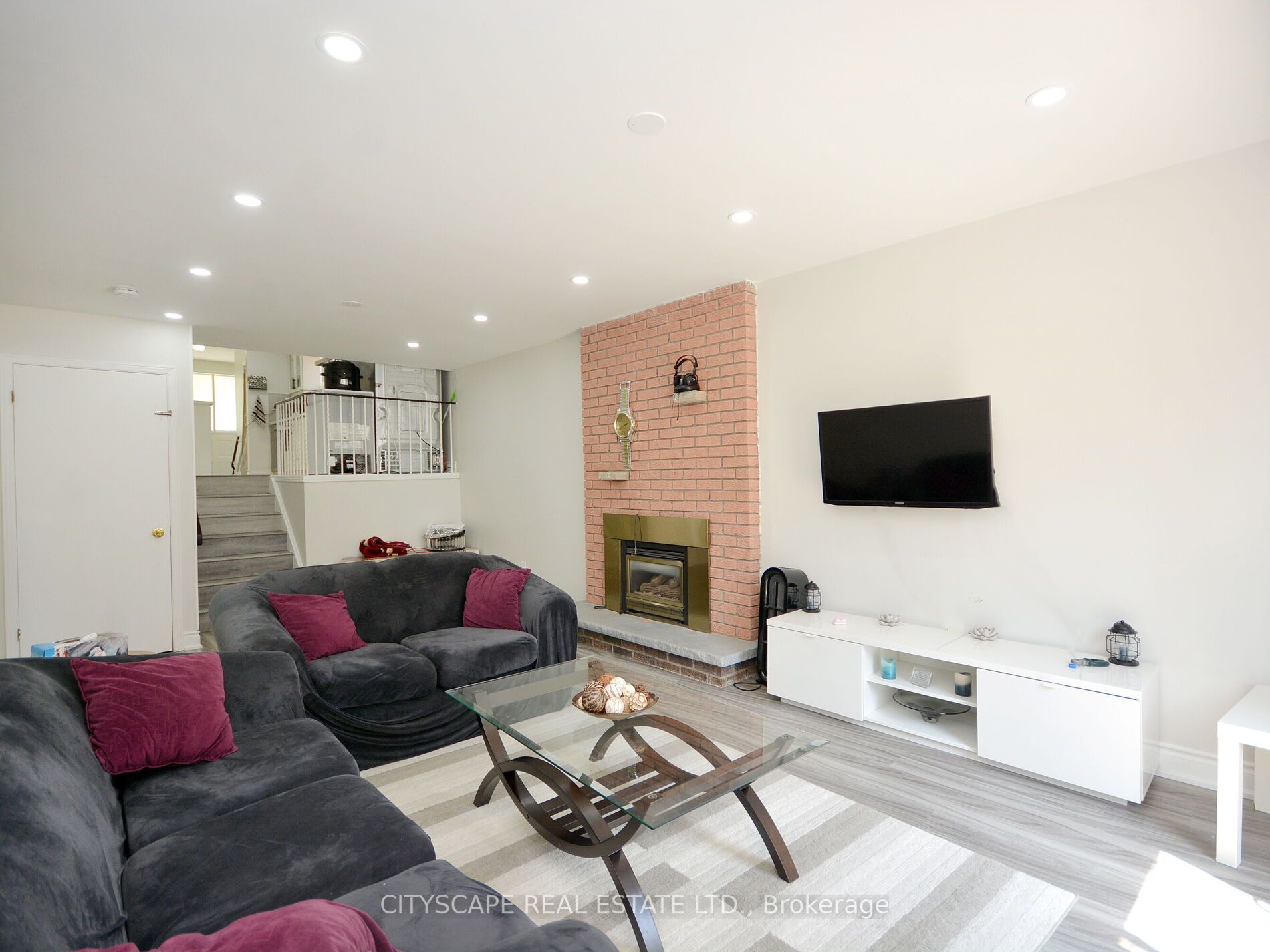 2398 Cashmere Ave