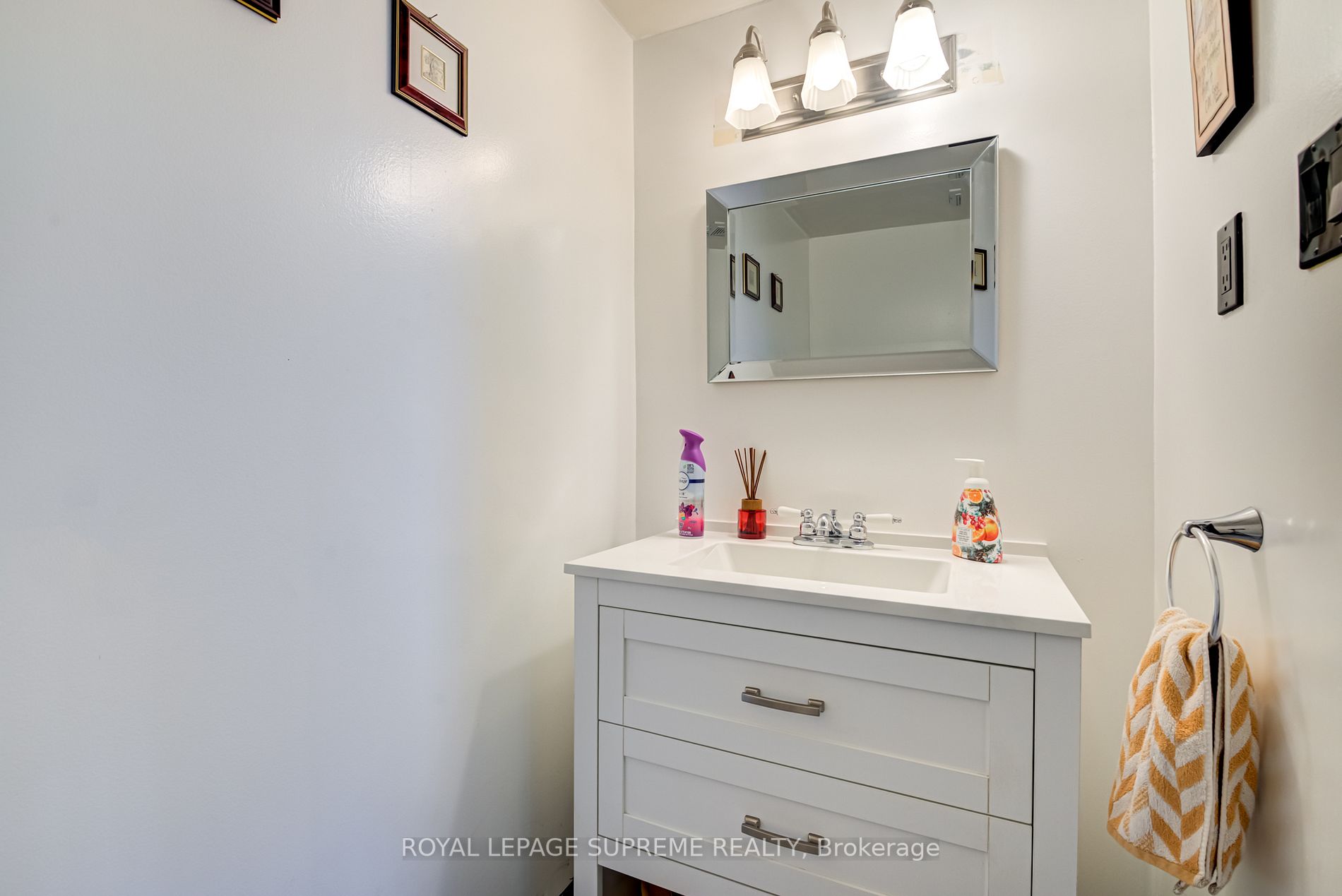 75 Emmett Ave, #206