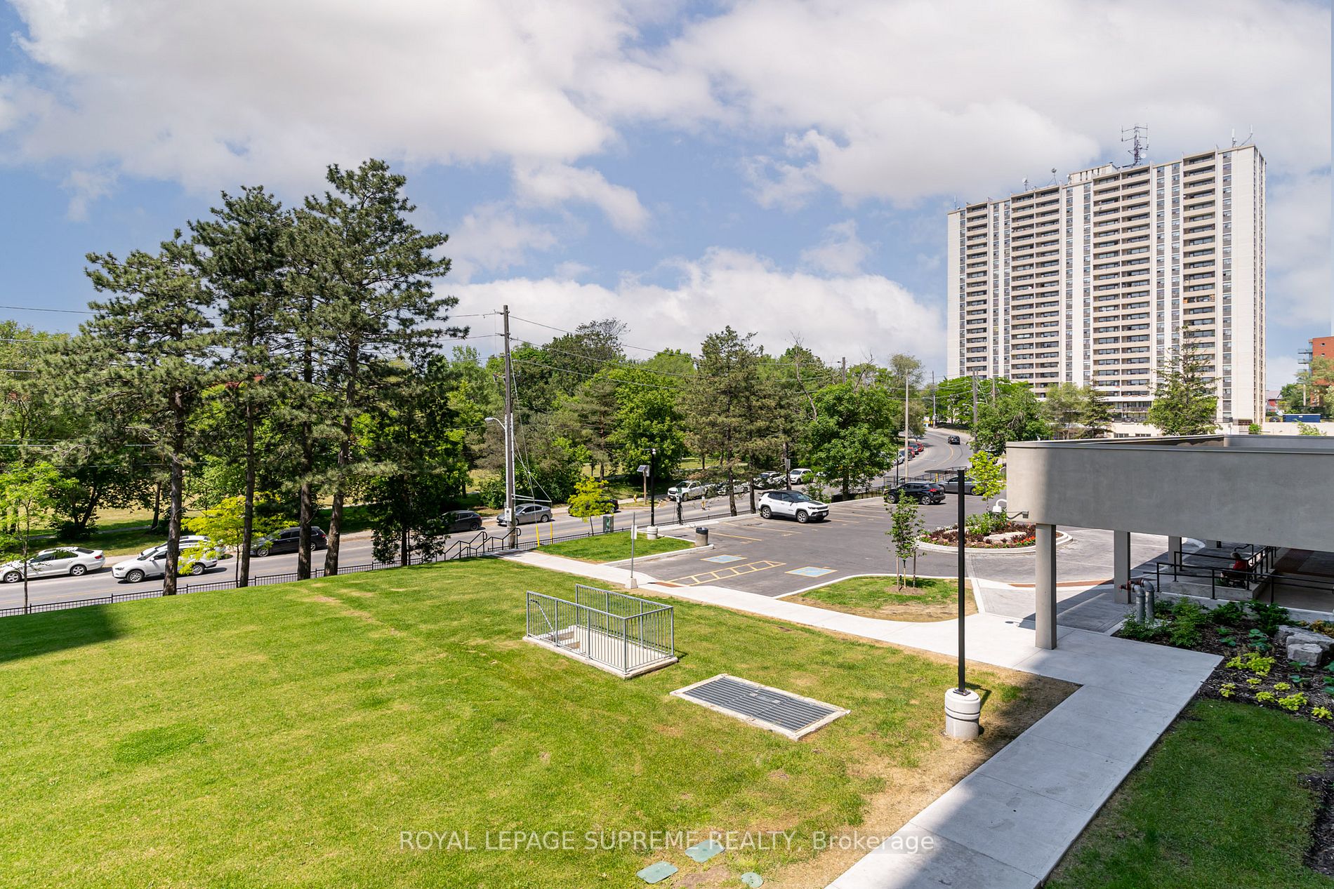 75 Emmett Ave, #206