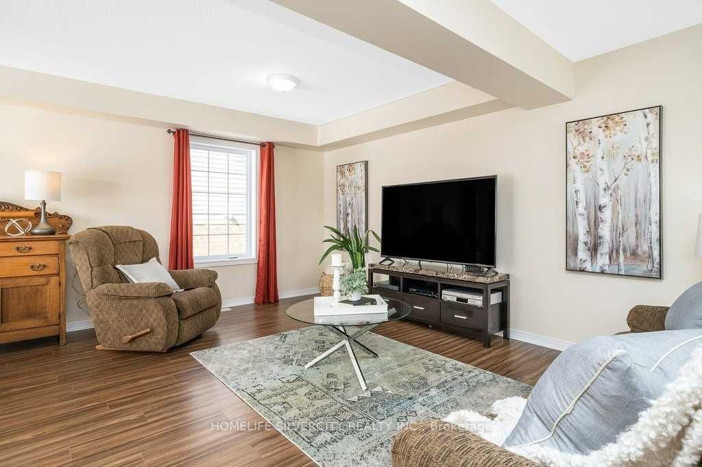 1 England Ave