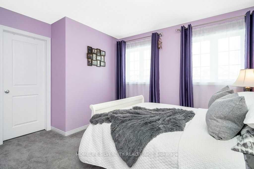 1 England Ave