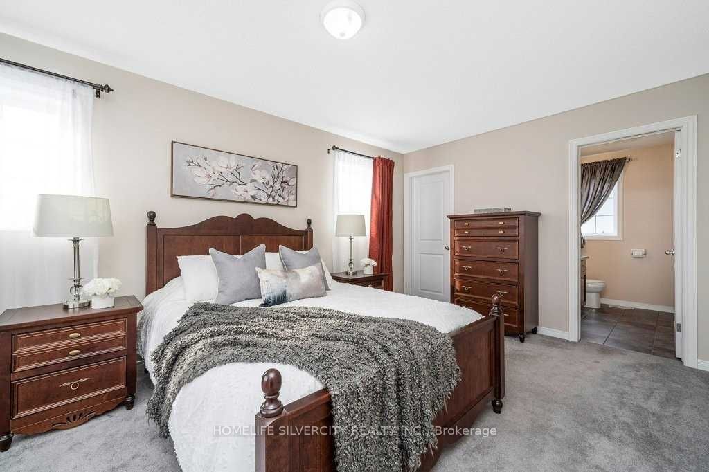 1 England Ave