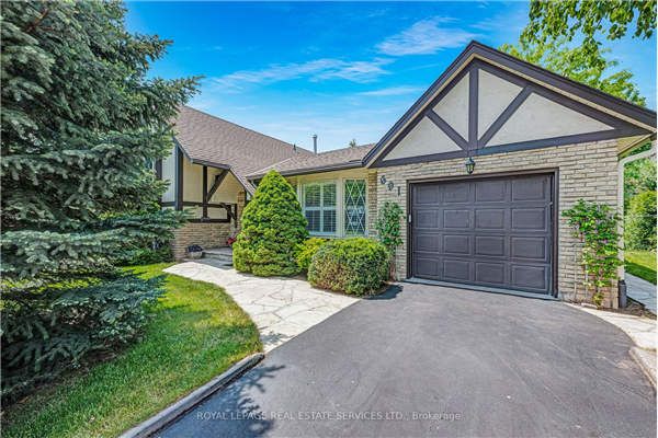 691 Demaris Crt, Burlington