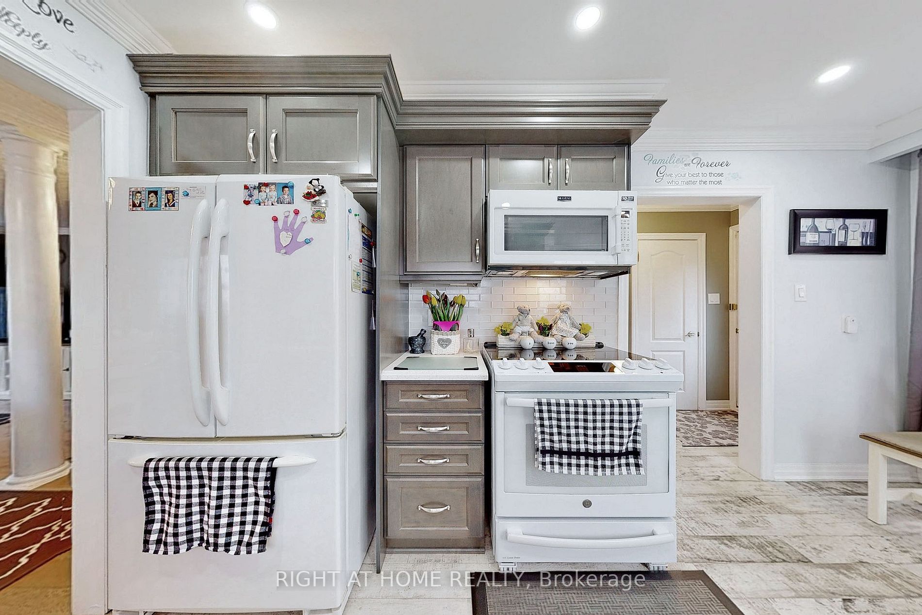 521 Boismere Crt