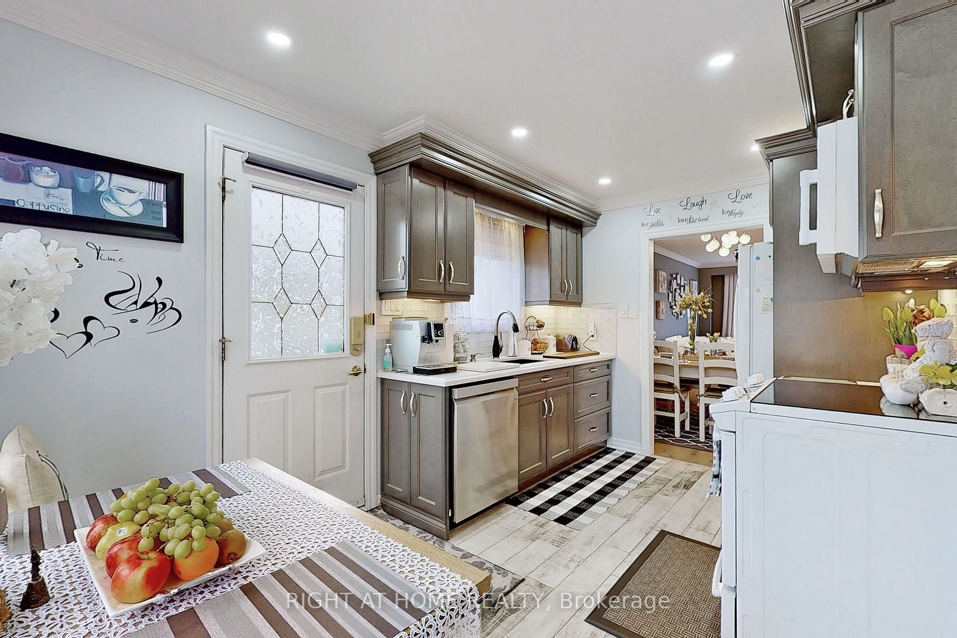 521 Boismere Crt