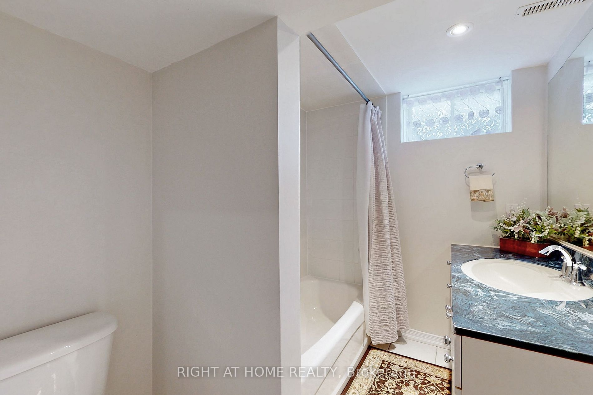 521 Boismere Crt