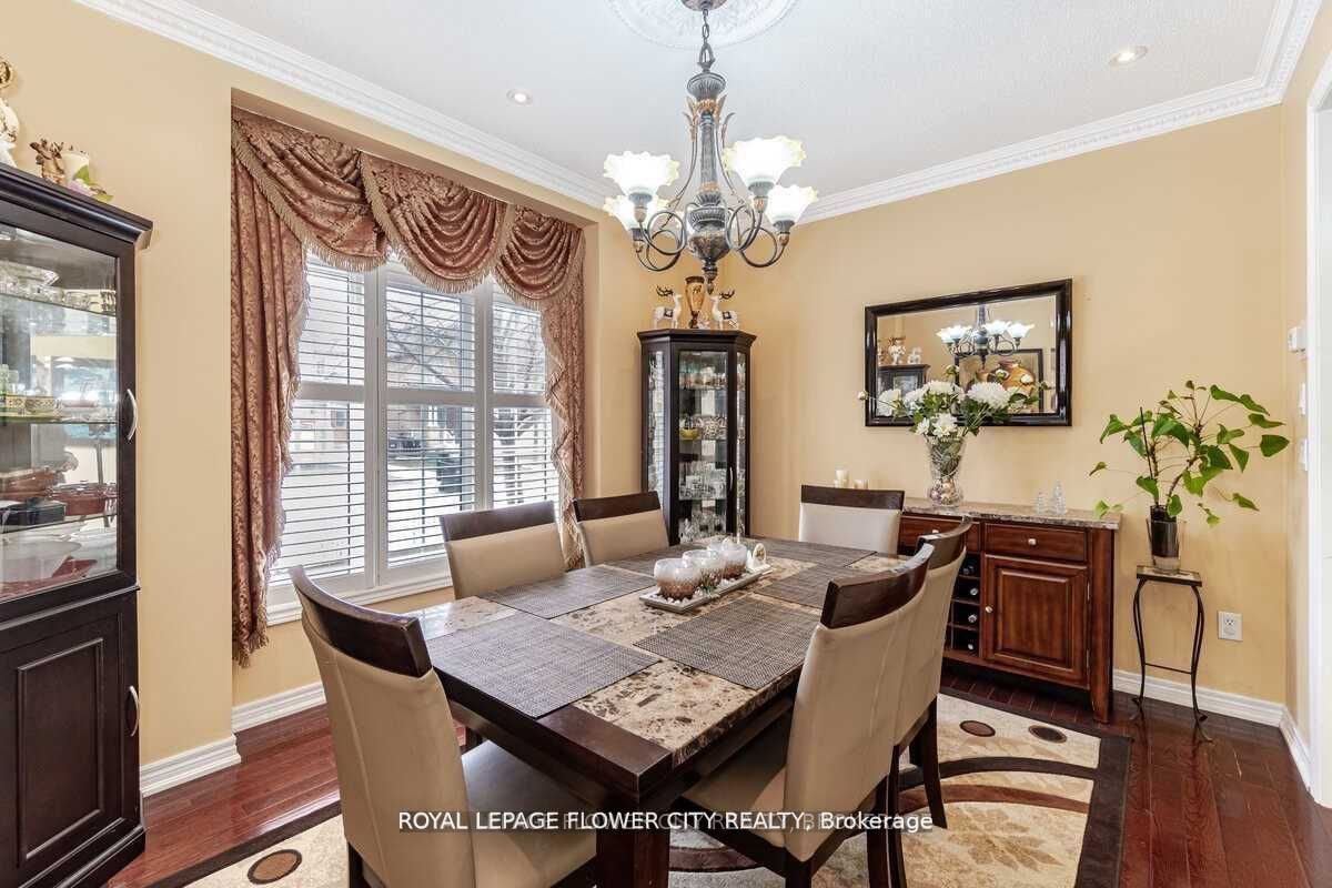29 Long Meadow Rd