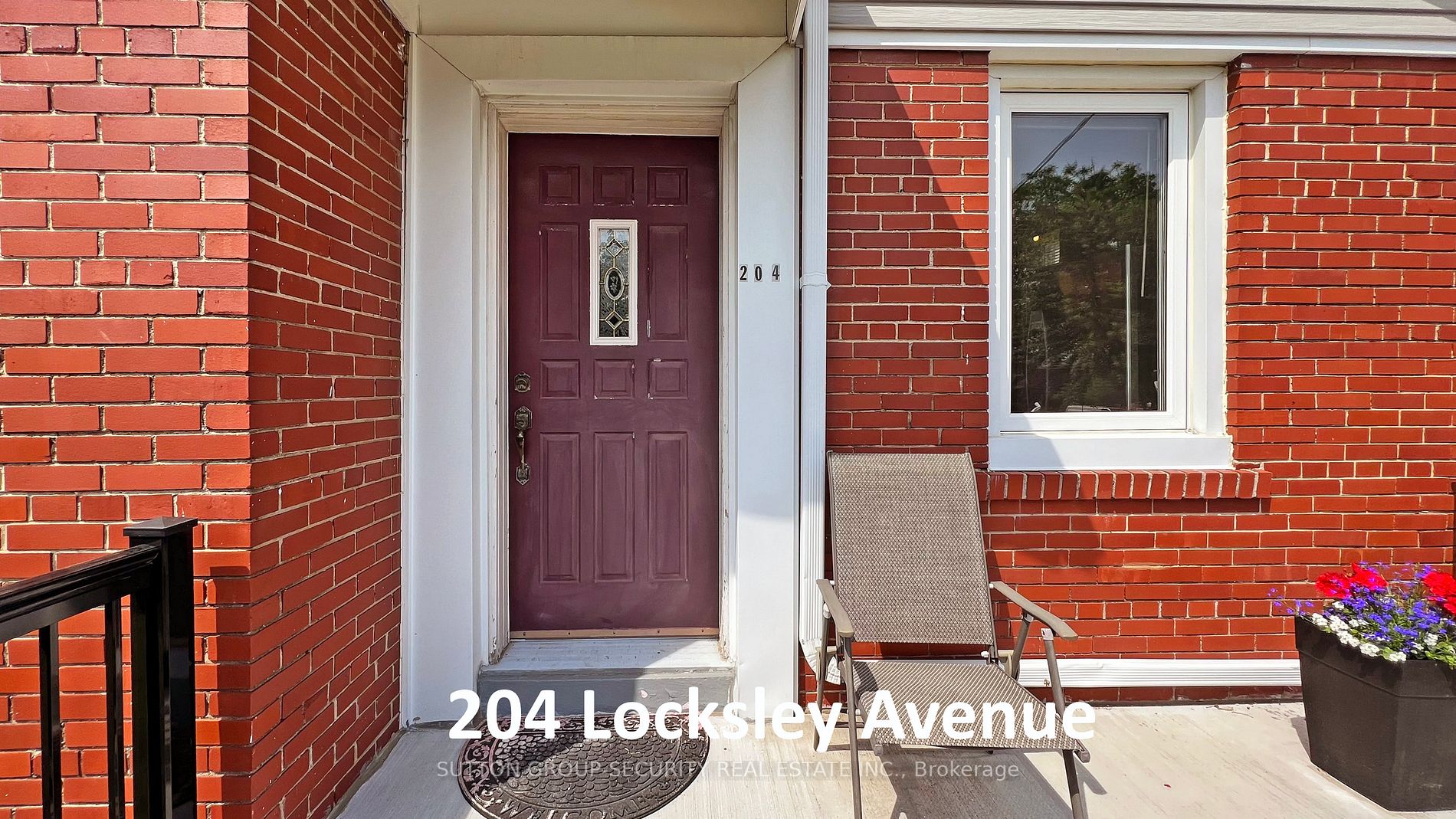 204 Locksley Avenue