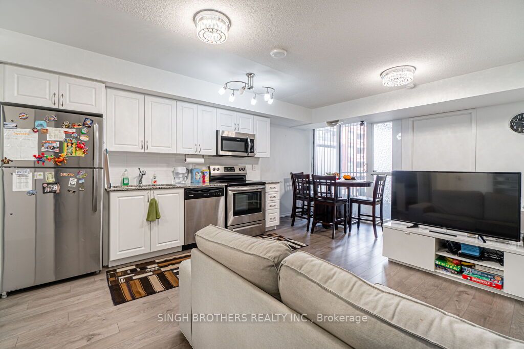 3091 Dufferin St, #318