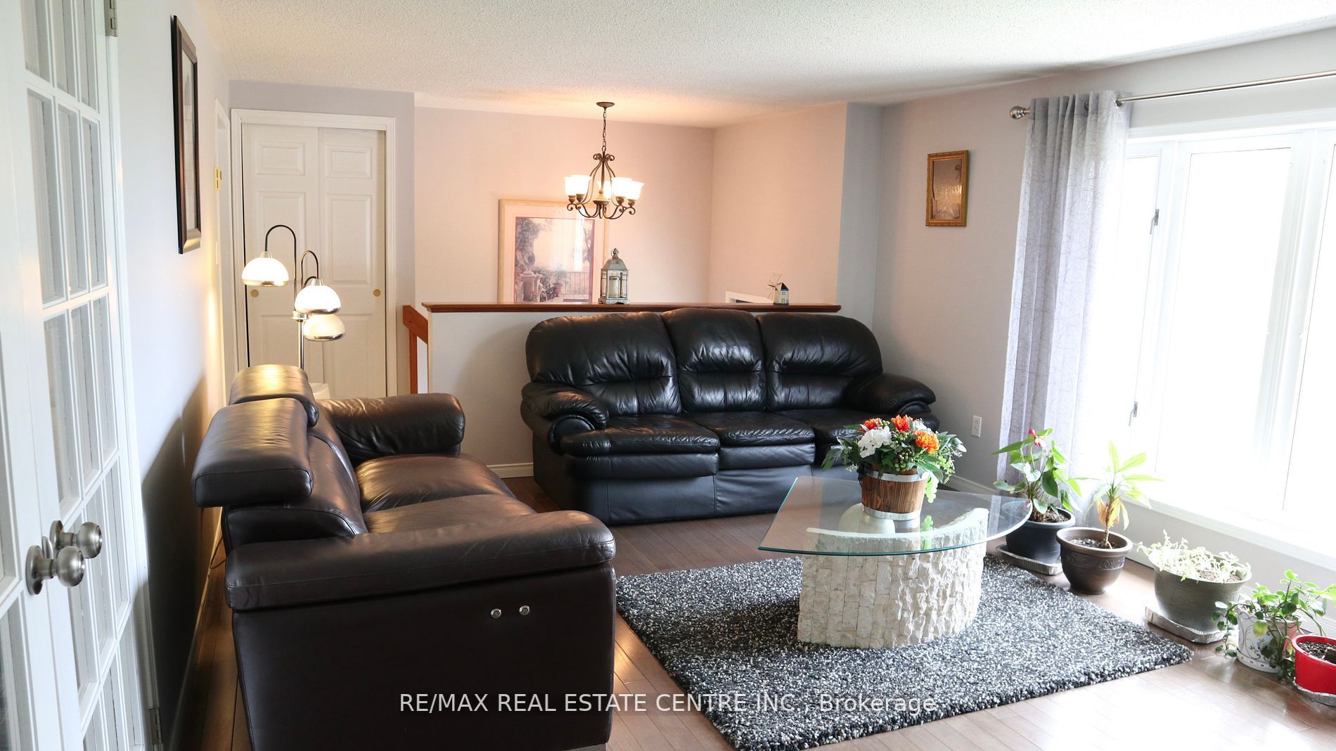 18627 Mississauga Rd
