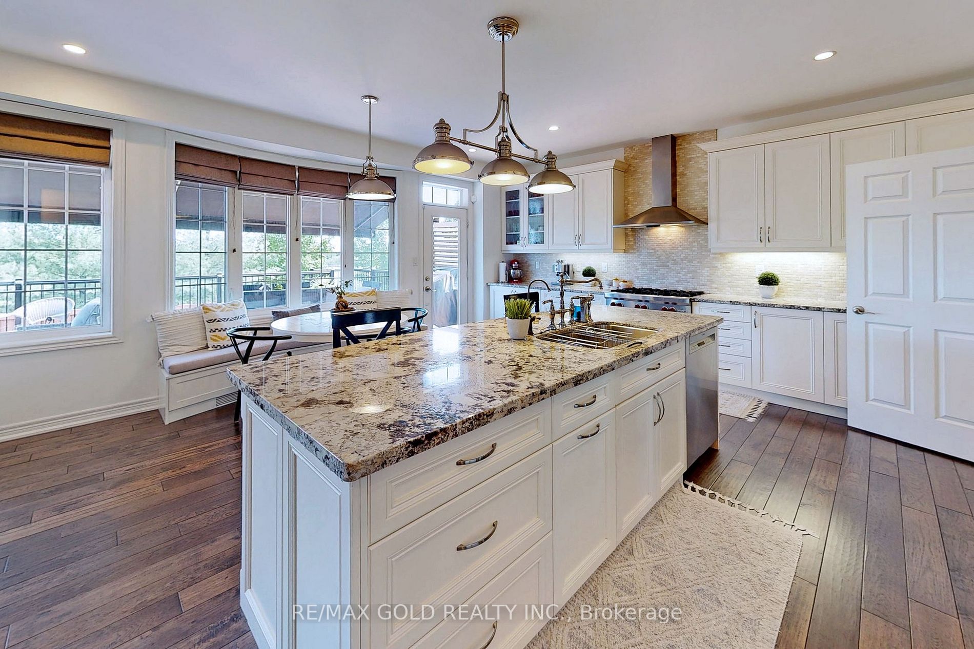 33 Larson Peak Rd