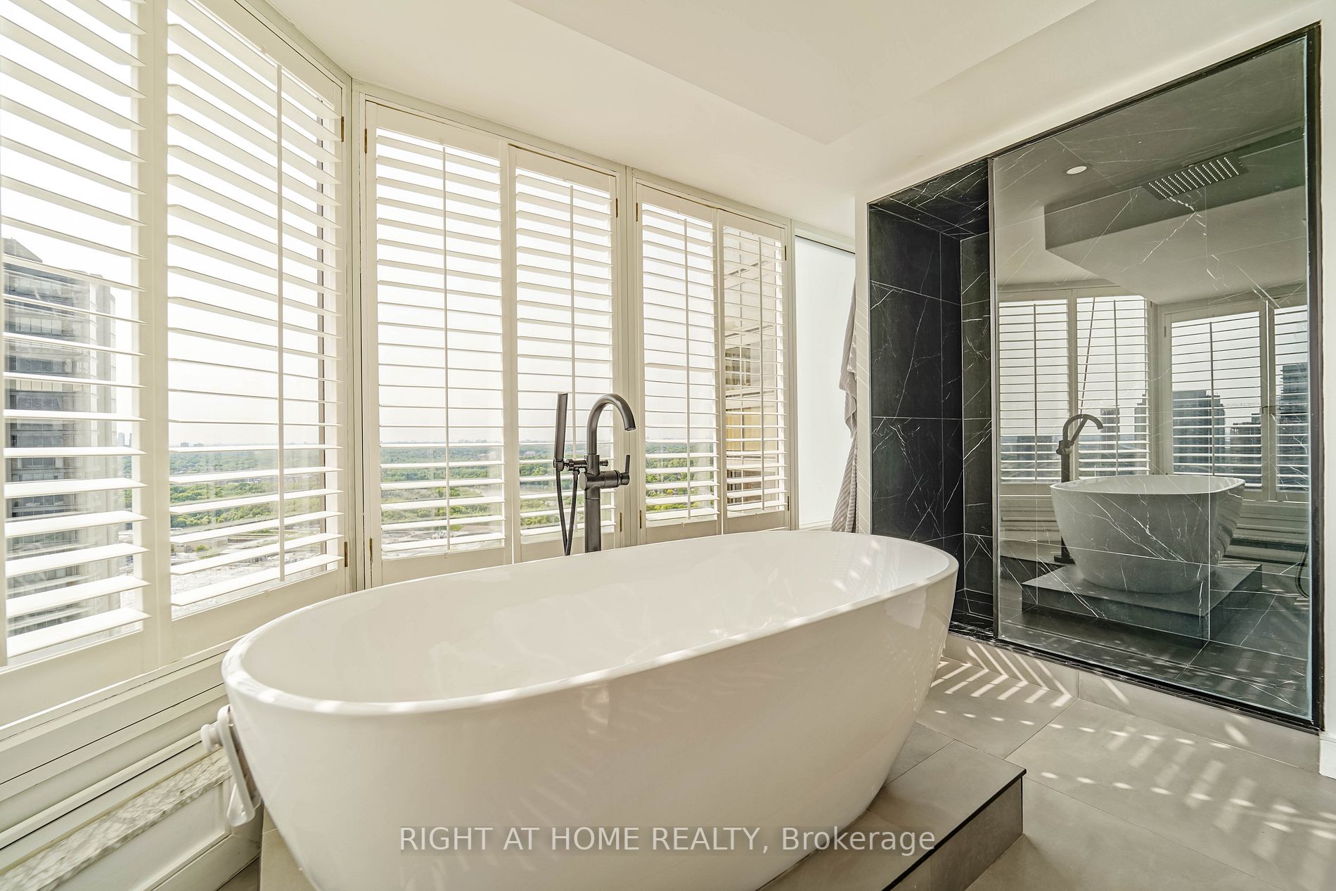 1 Palace Pier Crt, #3906
