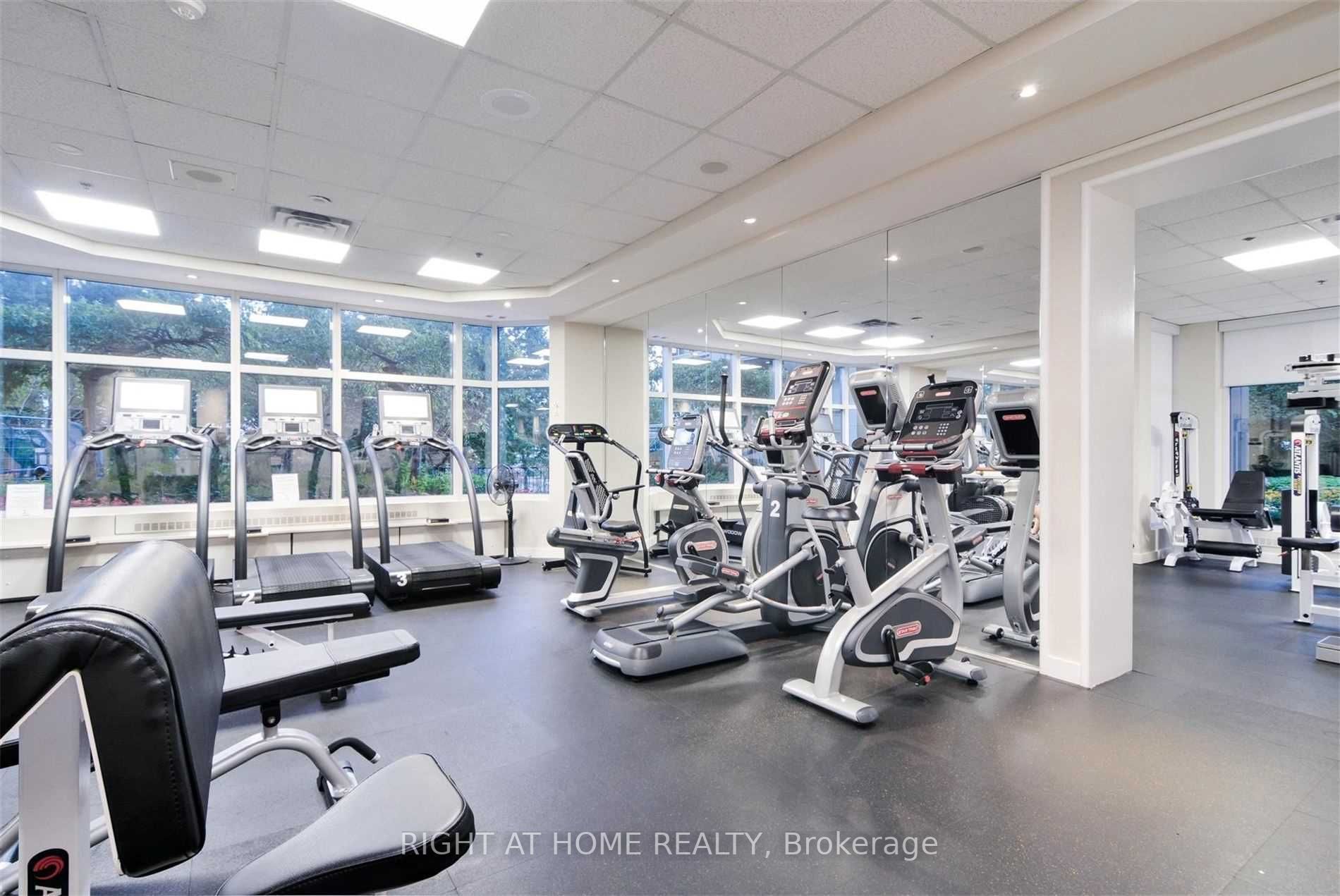 1 Palace Pier Crt, #3906
