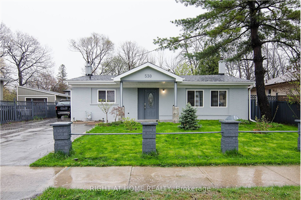 530 Pinegrove Rd, Oakville