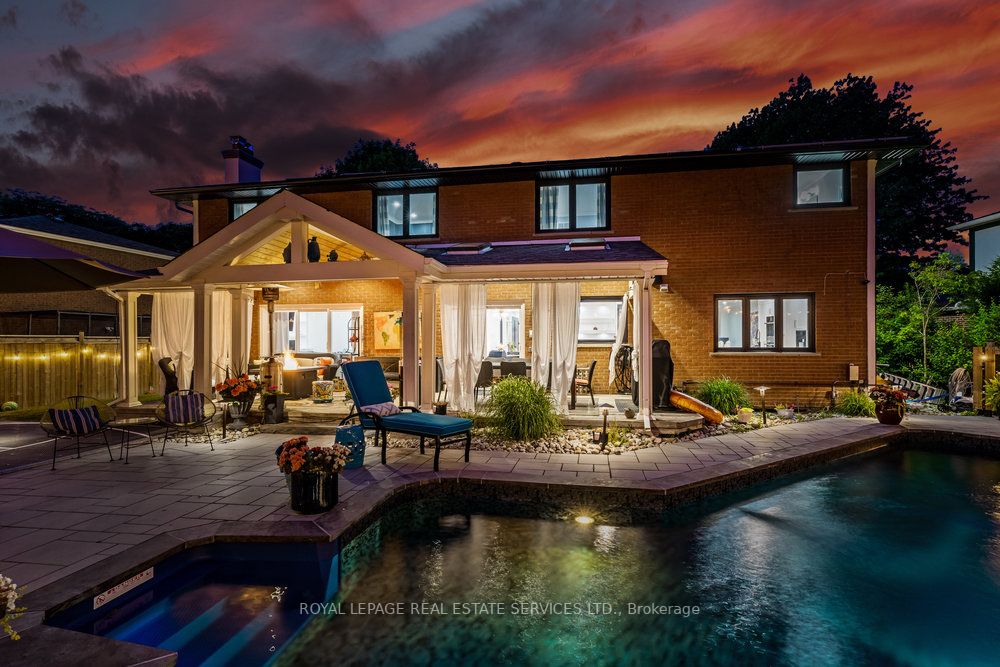 2498 Robin Dr