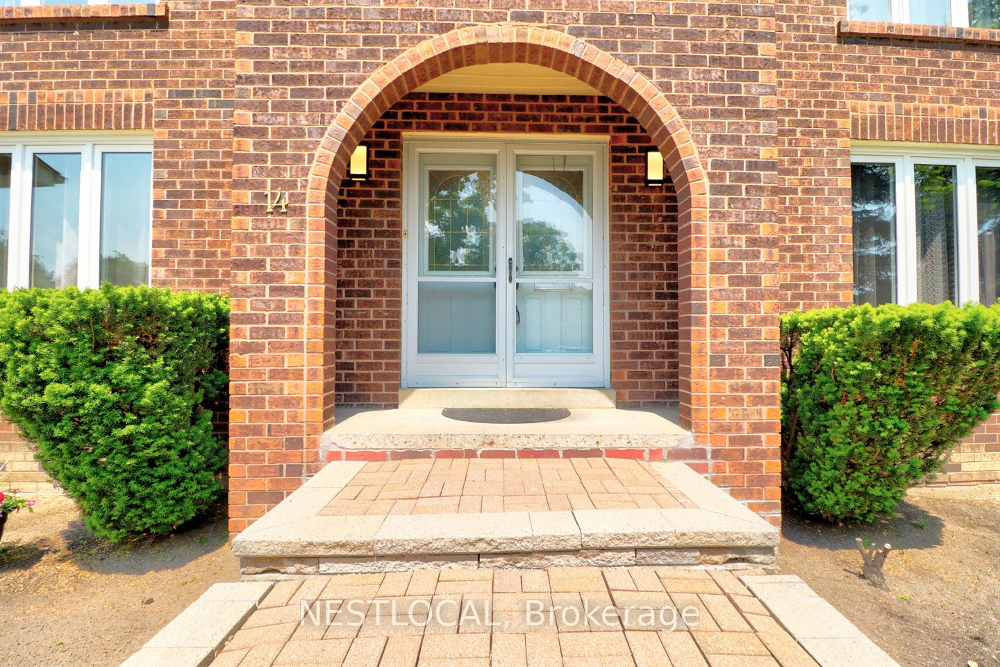 14 Waverly Pl