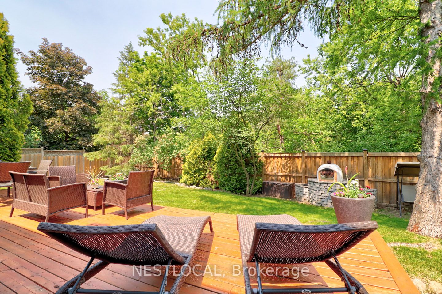 14 Waverly Pl