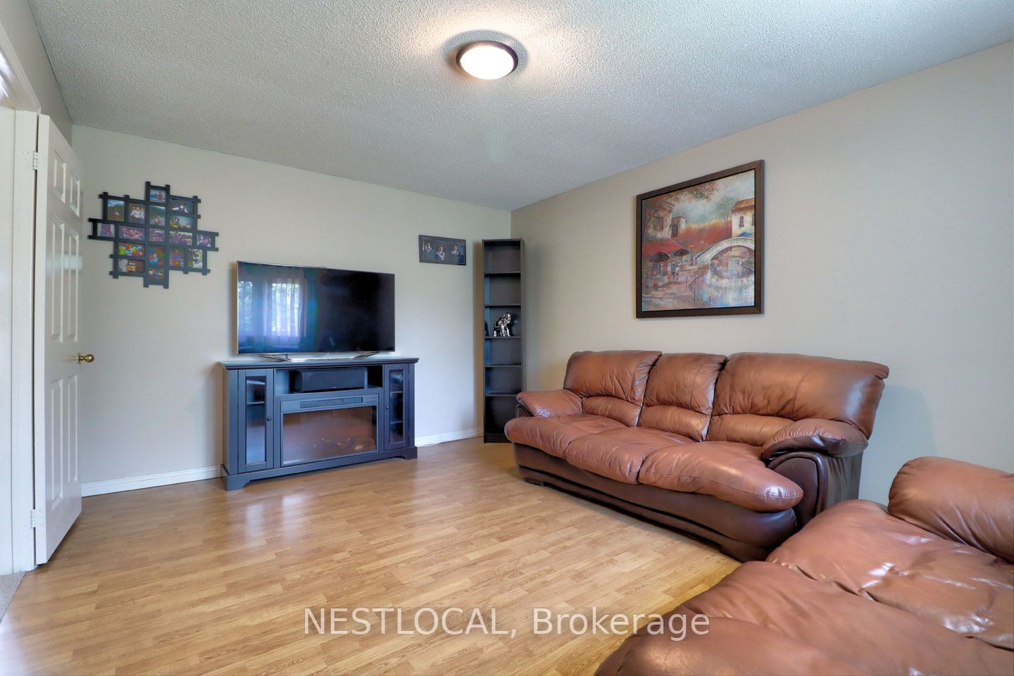 14 Waverly Pl