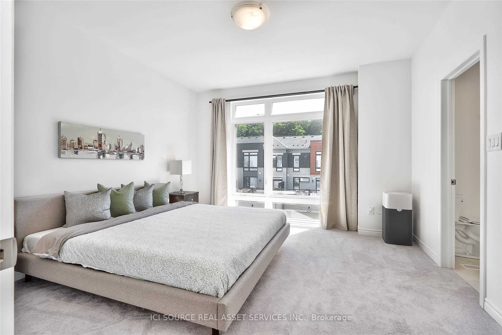 2481 Badger Cres, #3