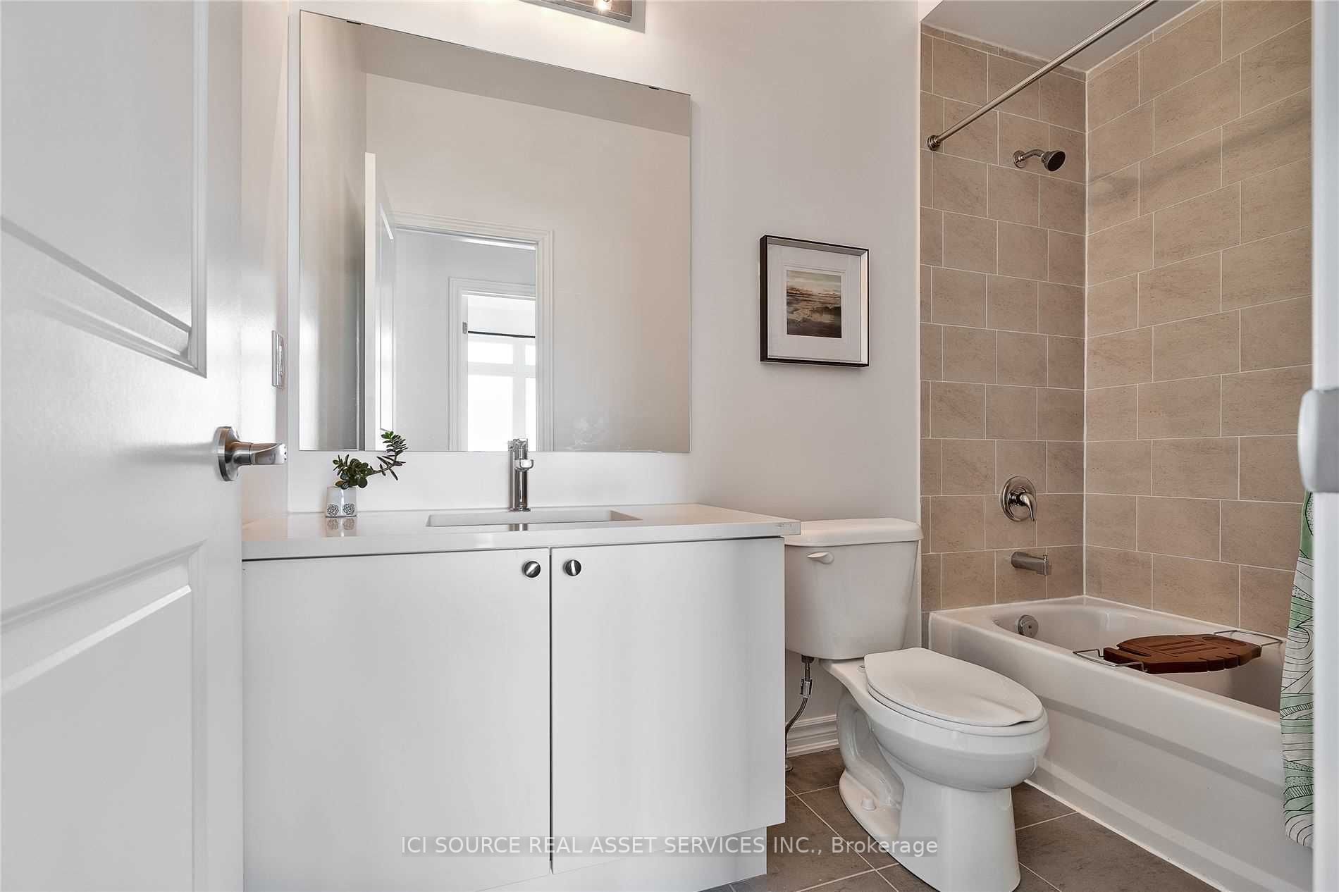 2481 Badger Cres, #3