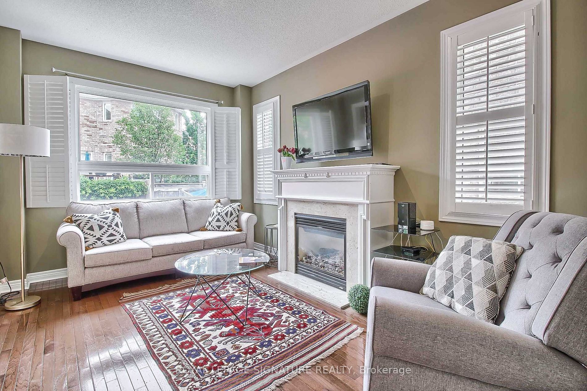 2421 Grand Oak Tr