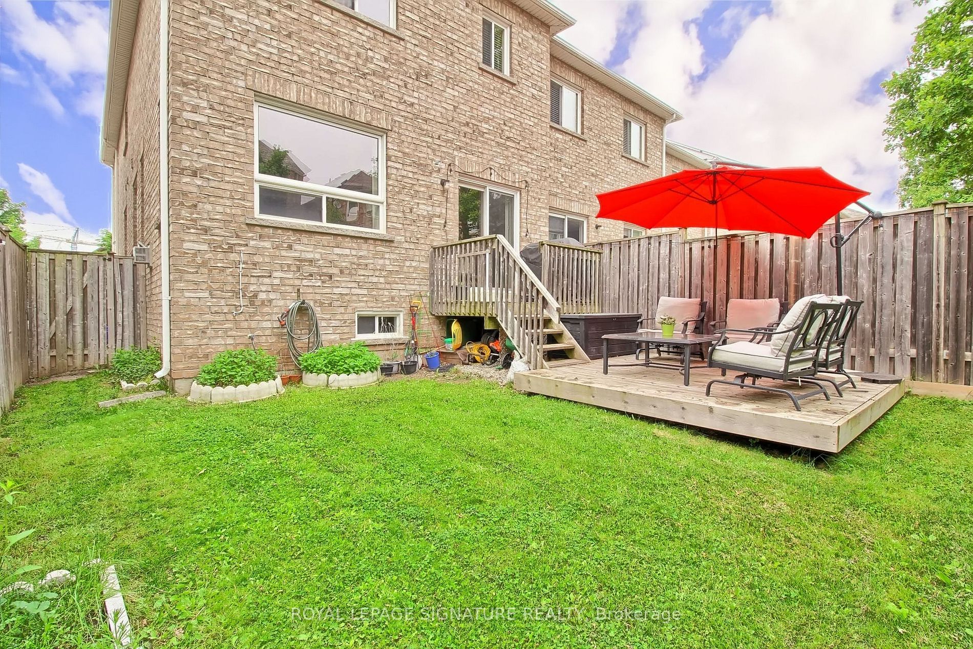 2421 Grand Oak Tr