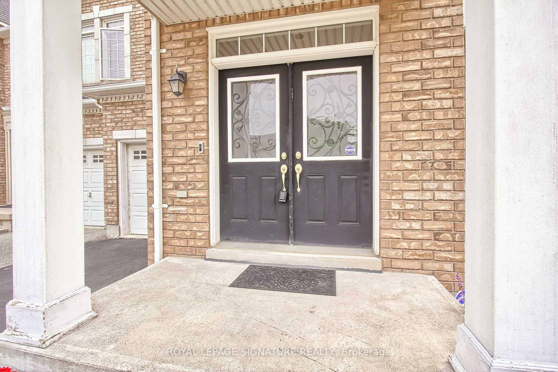 2421 Grand Oak Tr