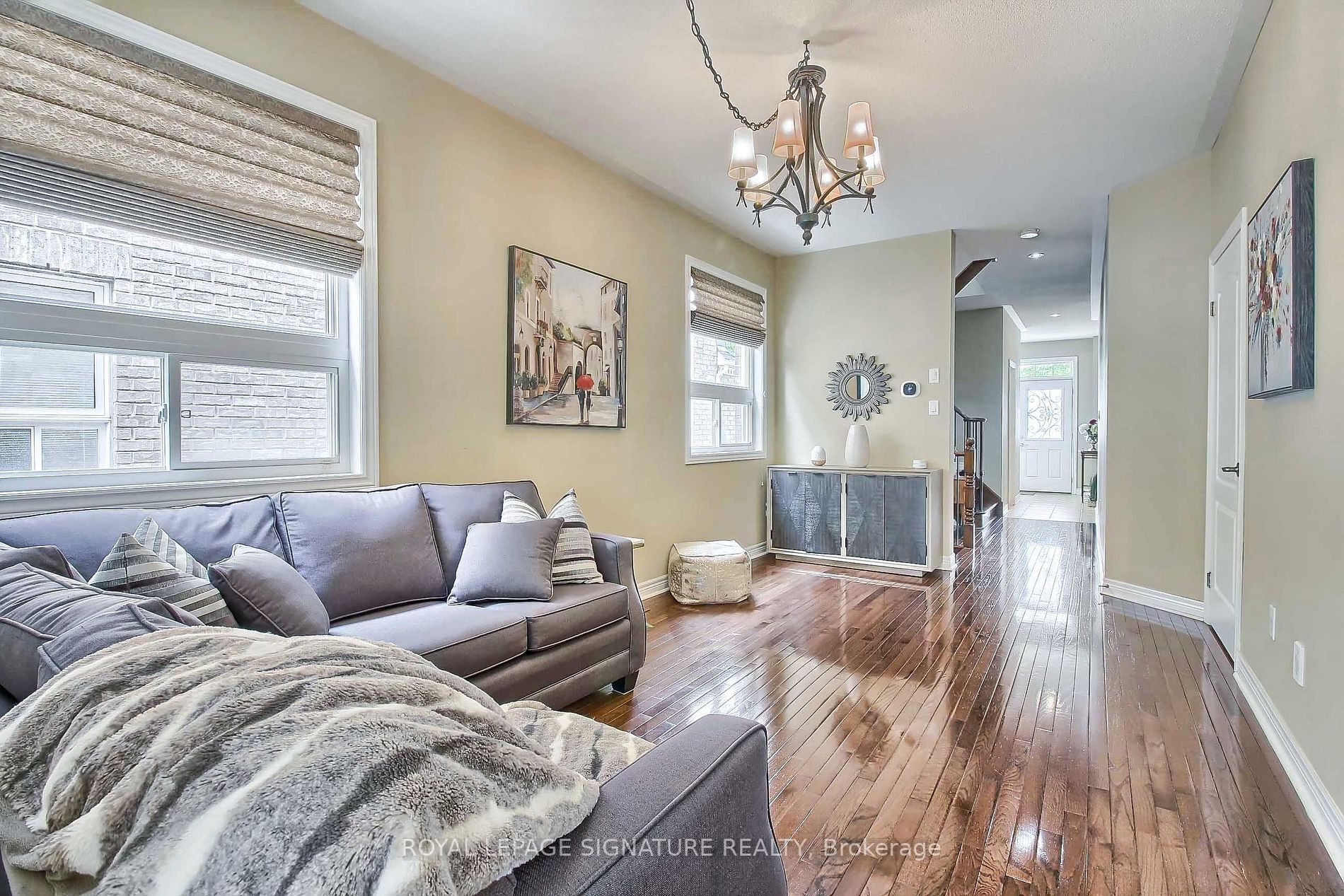 2421 Grand Oak Tr