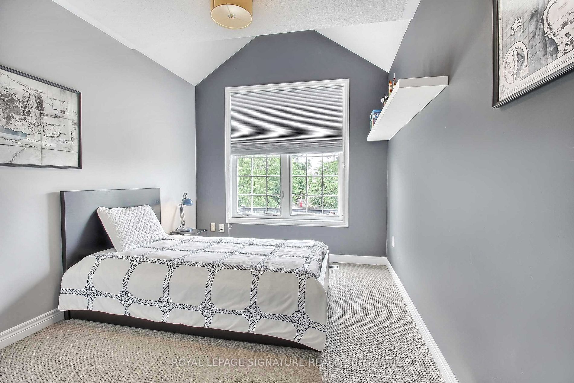 2421 Grand Oak Tr