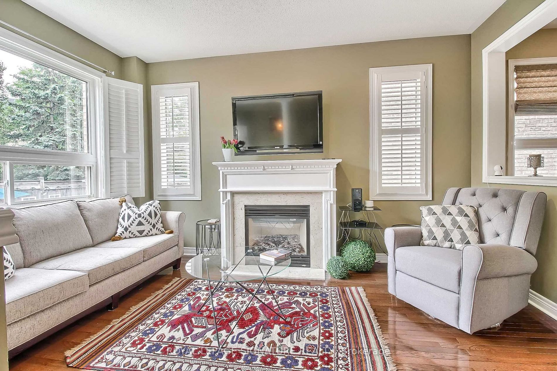 2421 Grand Oak Tr