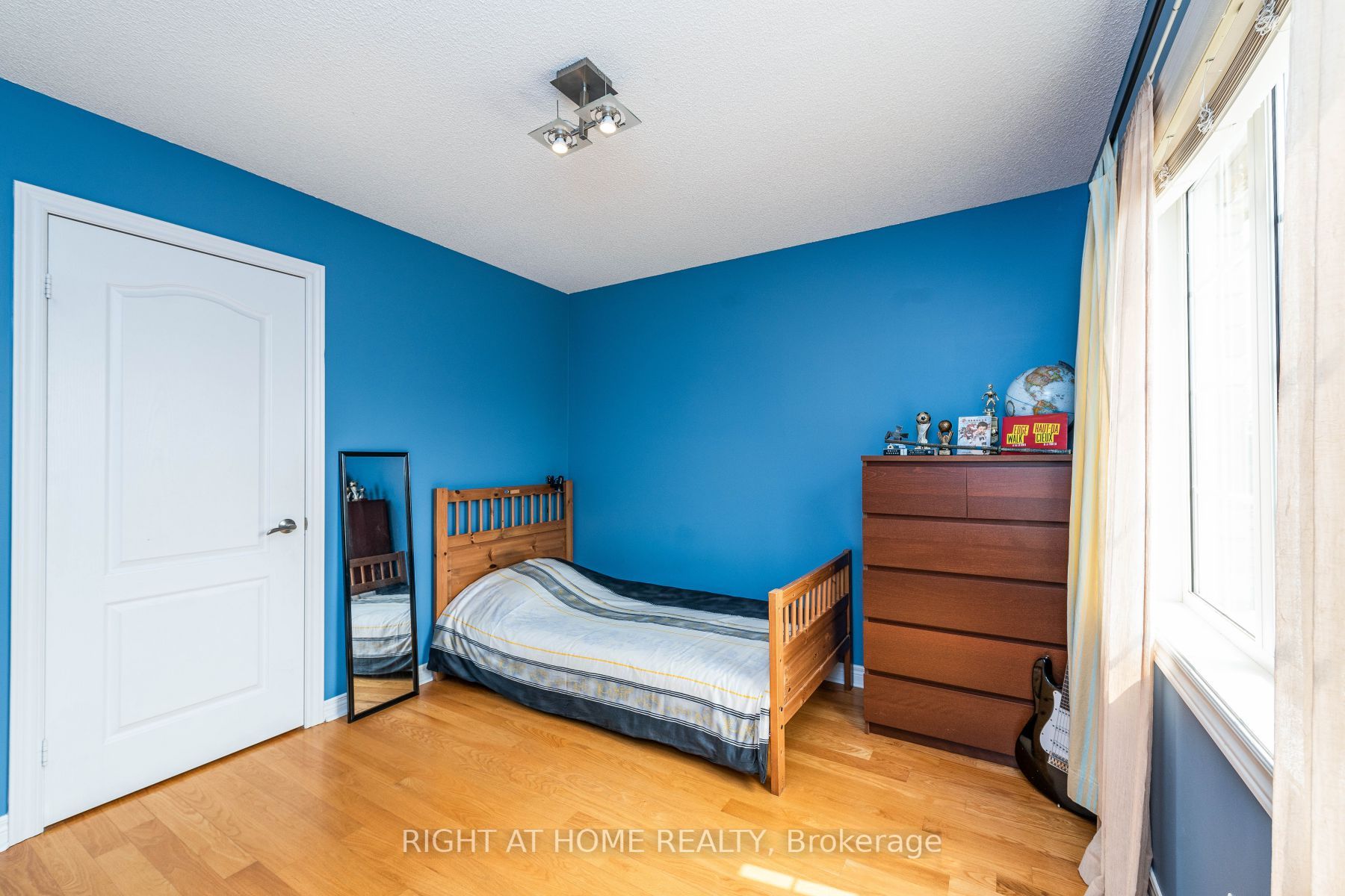 693 Gypsy Fly Cres