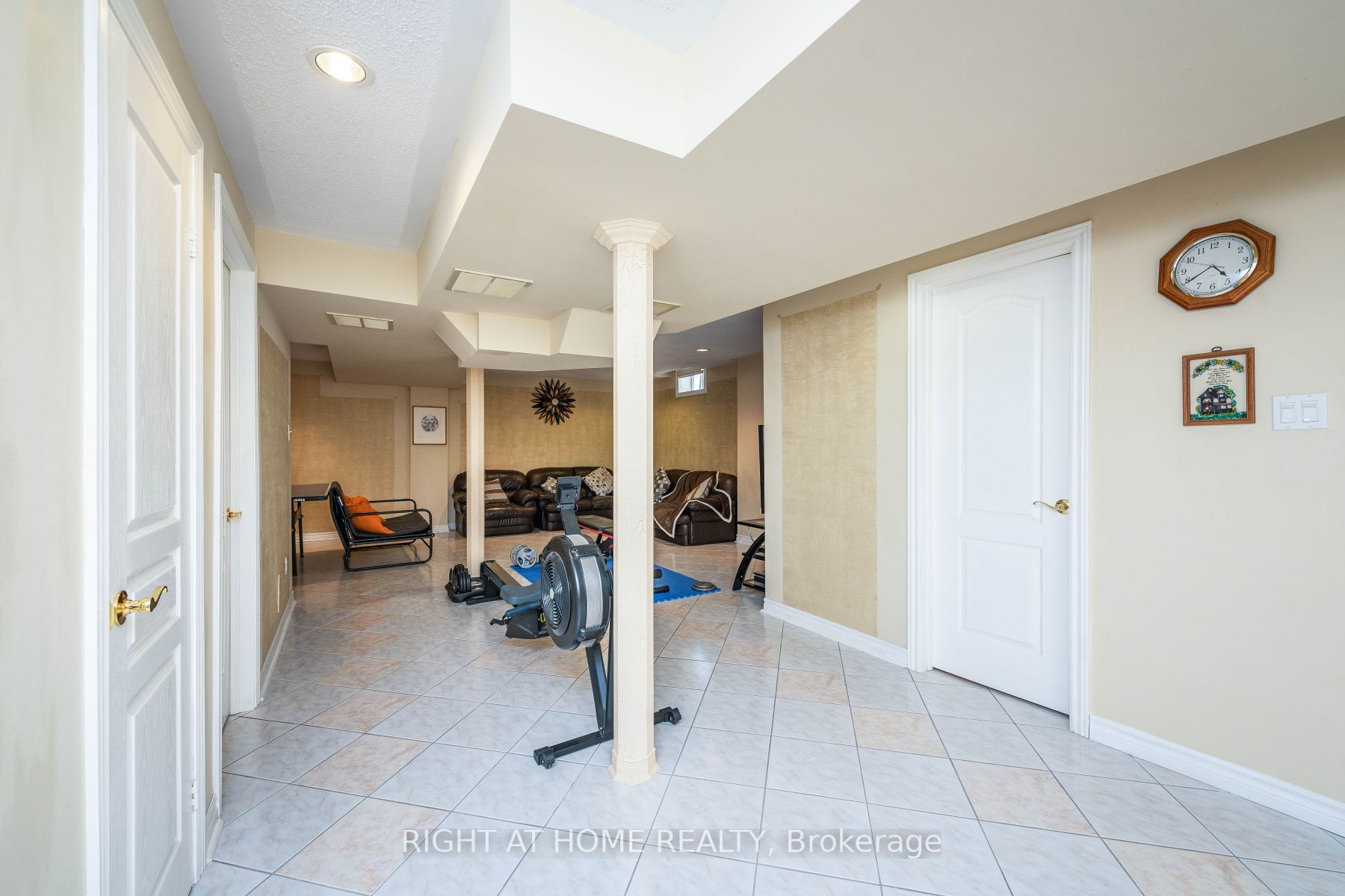 693 Gypsy Fly Cres