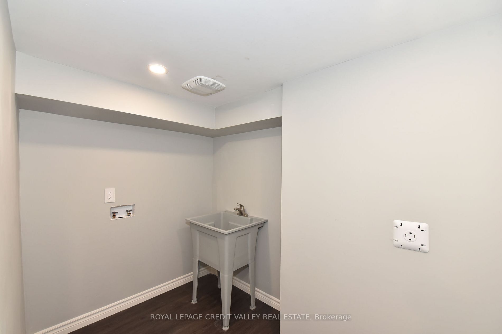 63 Pennycross Cres