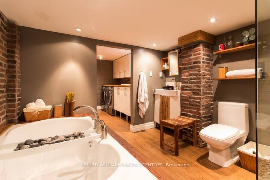 41 Sunnylea Ave W