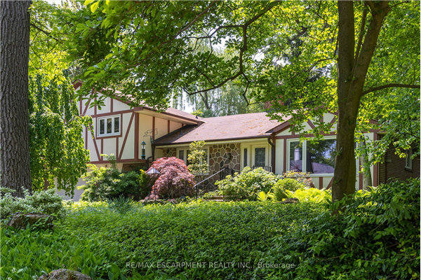 866 Longfellow Ave