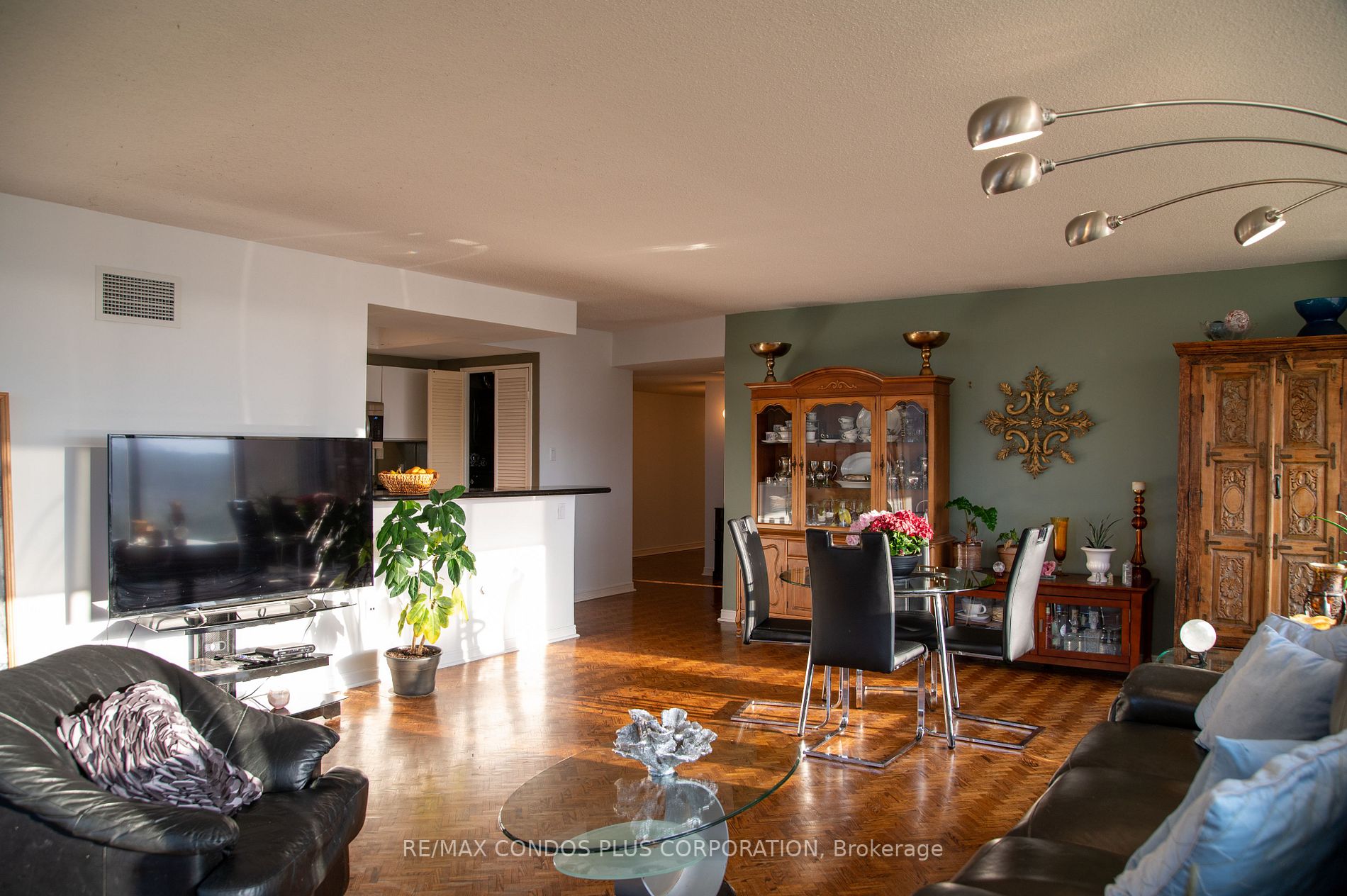 2045 Lake Shore Blvd W, #1012