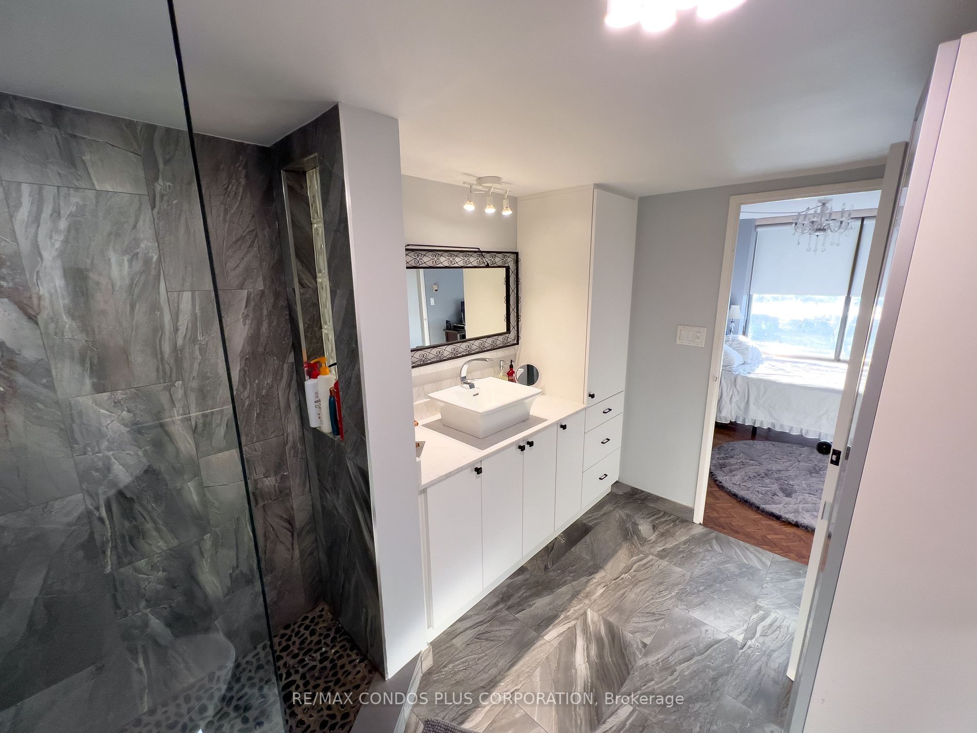 2045 Lake Shore Blvd W, #1012