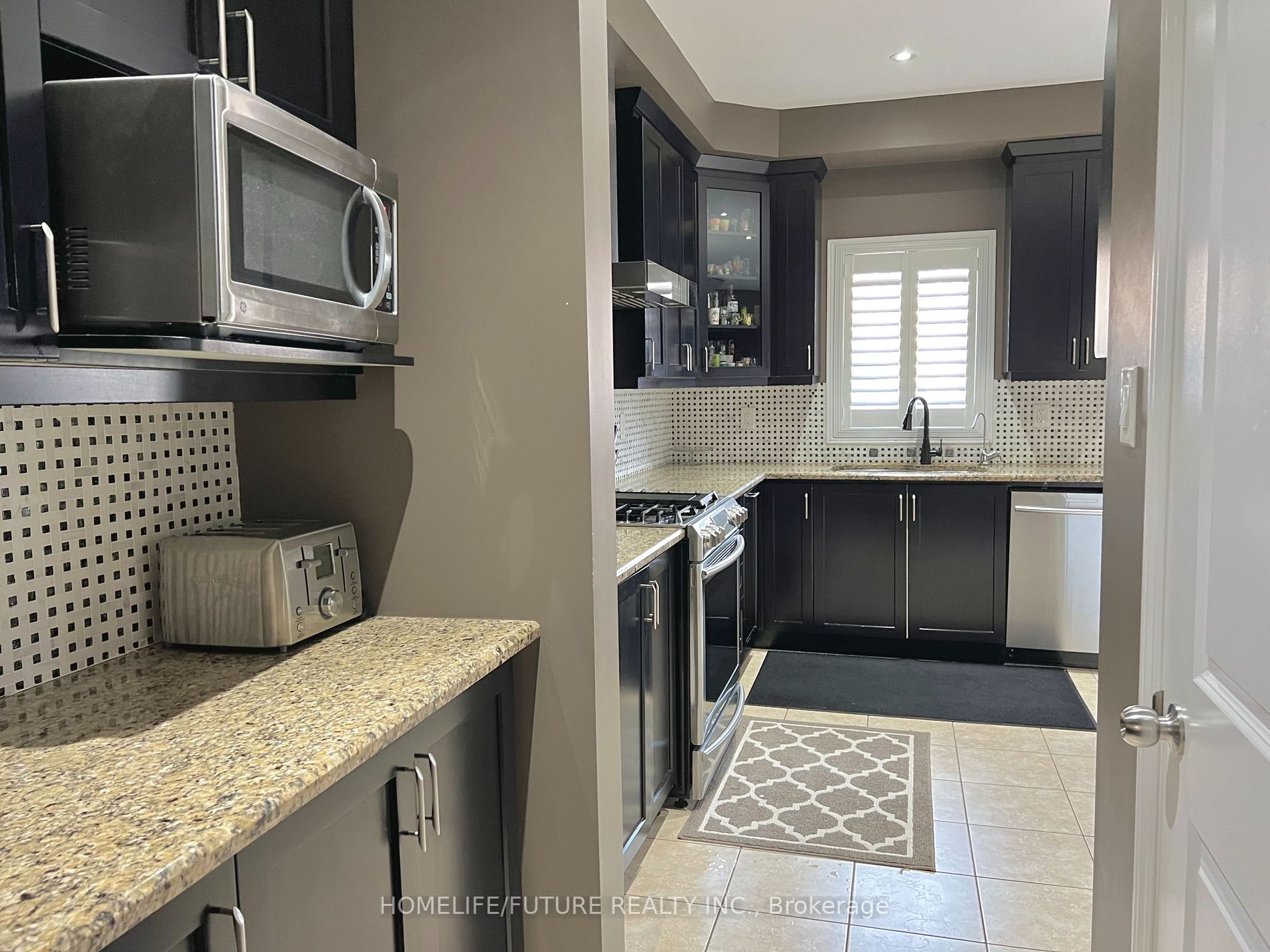 65 Lola Cres