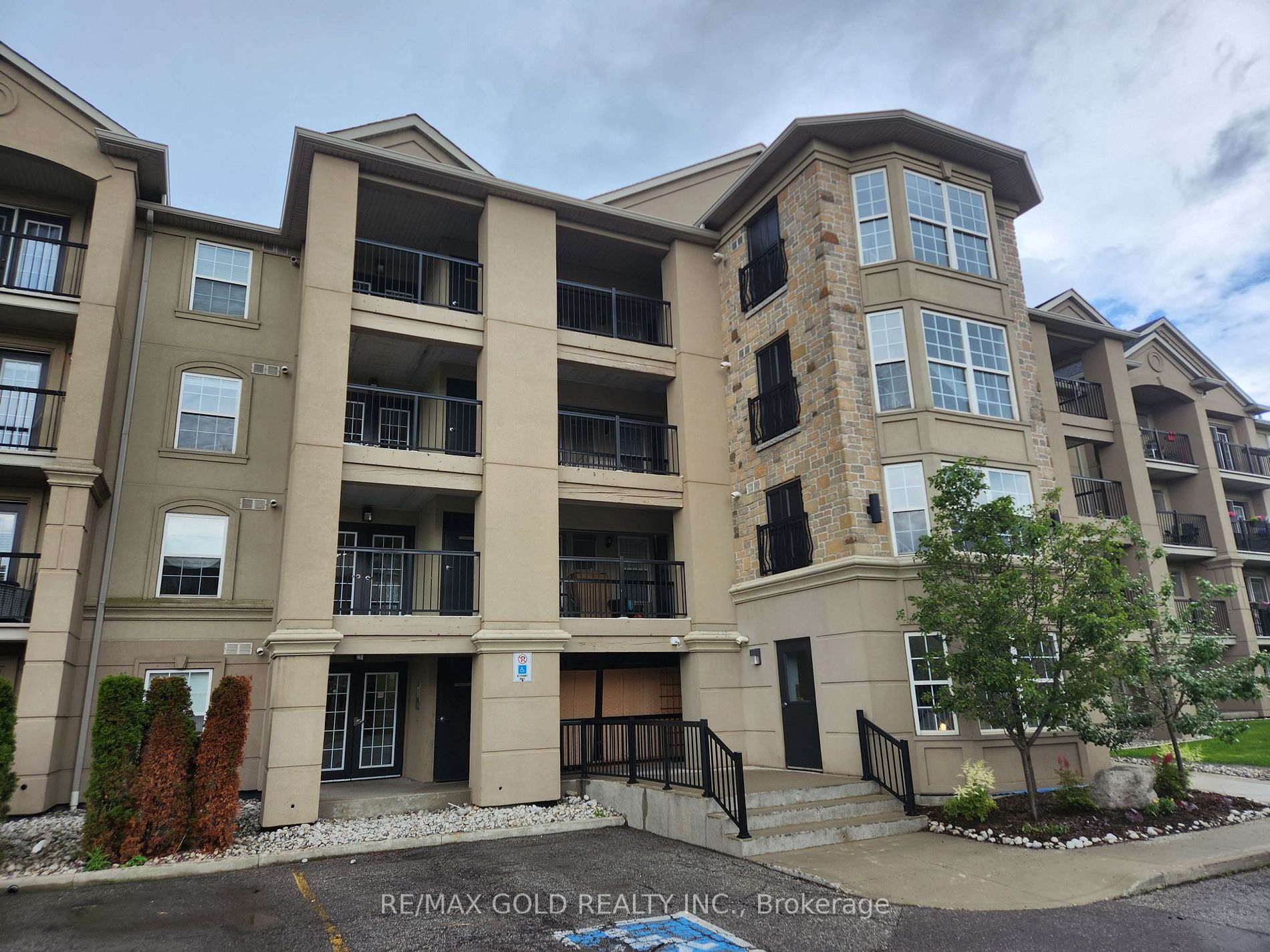 Listing W6106764 - Large Photo # 1