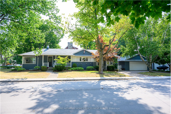 374 Spruce St, Oakville
