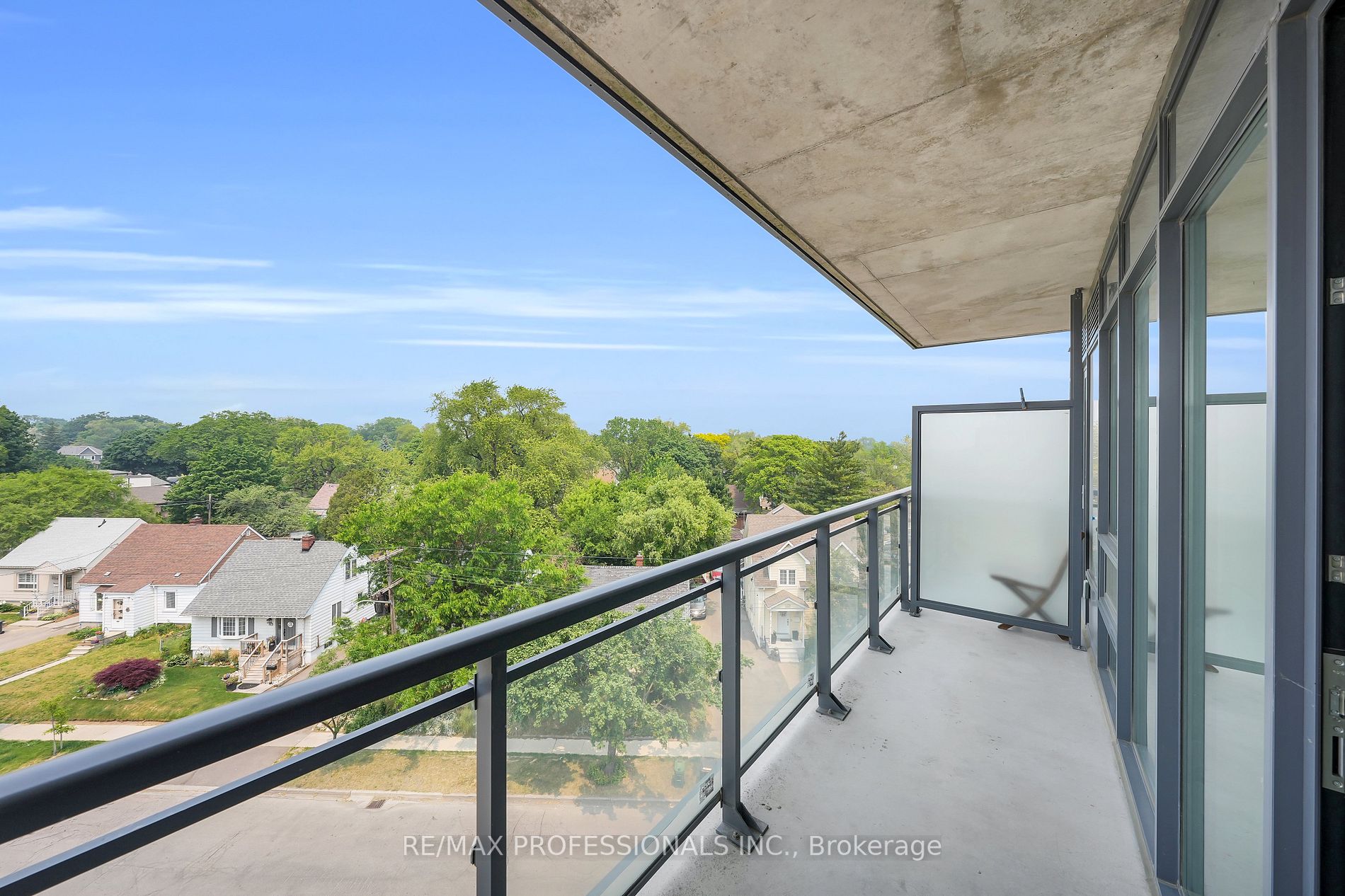 760 The Queensway, #504