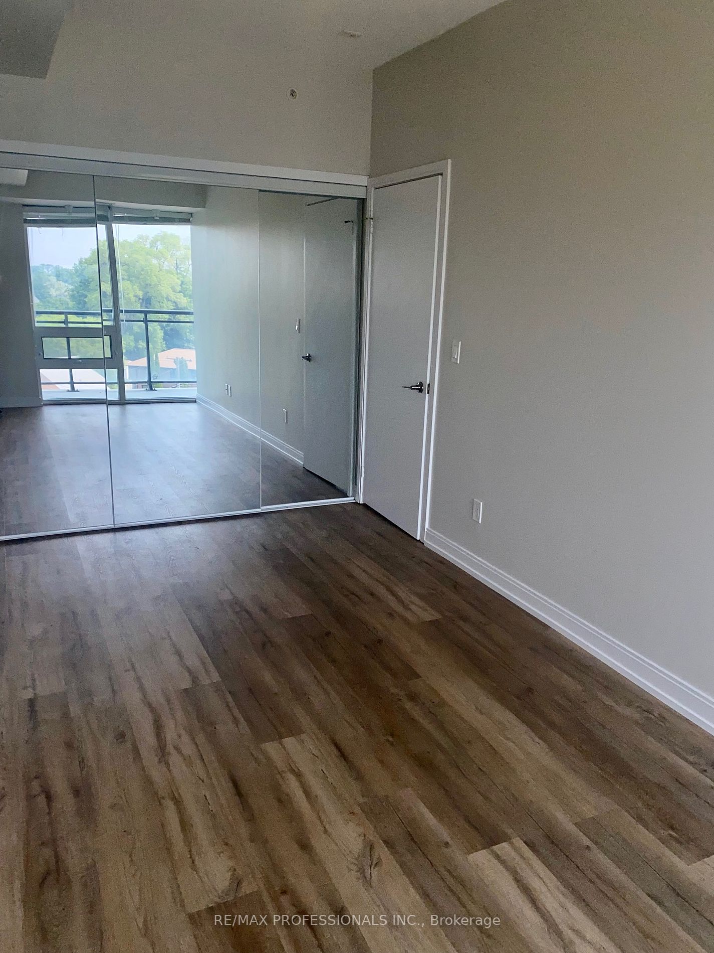 760 The Queensway, #504